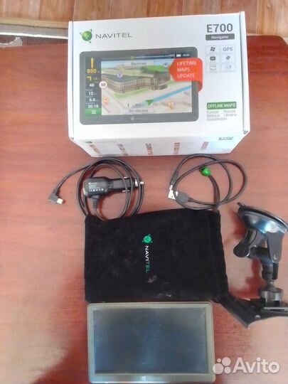 Навигатор navitel E700