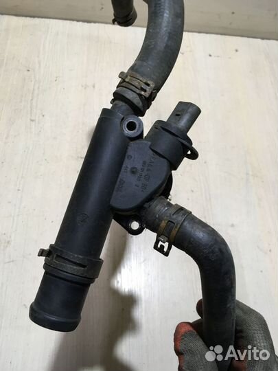 Корпус термостата Фольксваген Тоуран