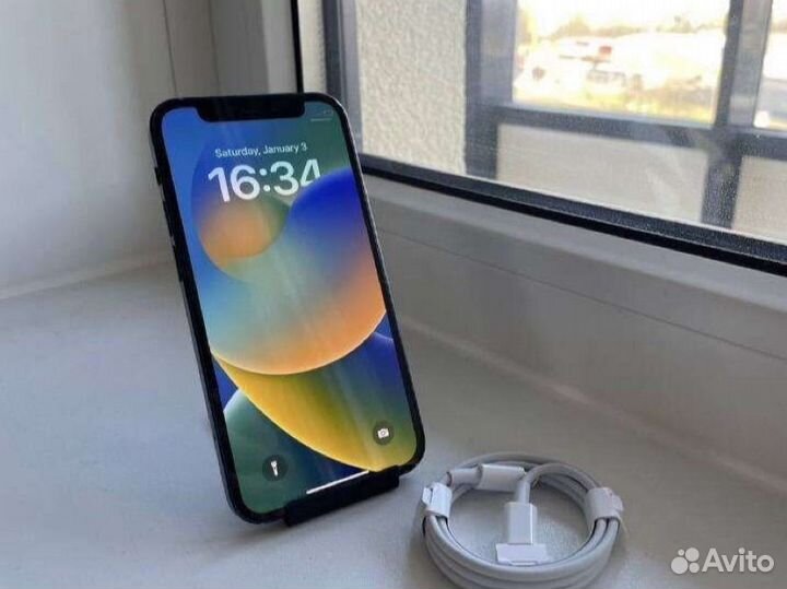 iPhone 12, 64 ГБ