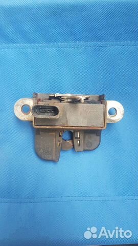 Замок багажника VW Golf 5 1K6827505C