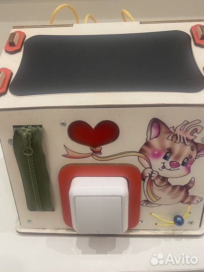 Бизиборд домик