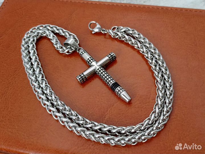 Крест с цепочкой из ювелирной стали