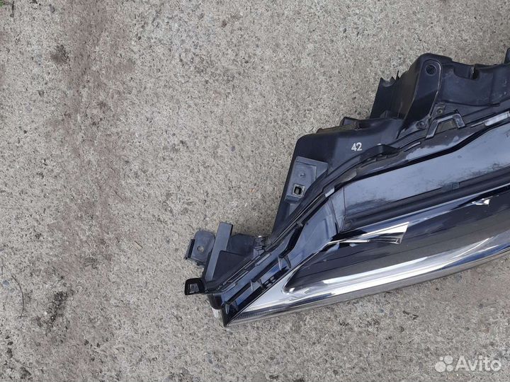 Фара левая Lexus LX 3 2015- под 2 блока