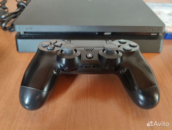 Sony PS4 Slim 2208