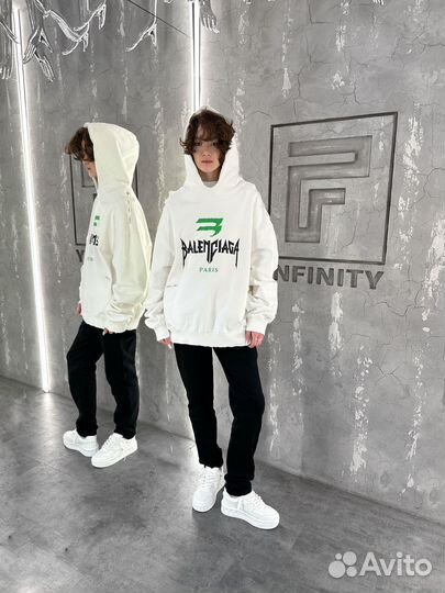 Белое худи мужское