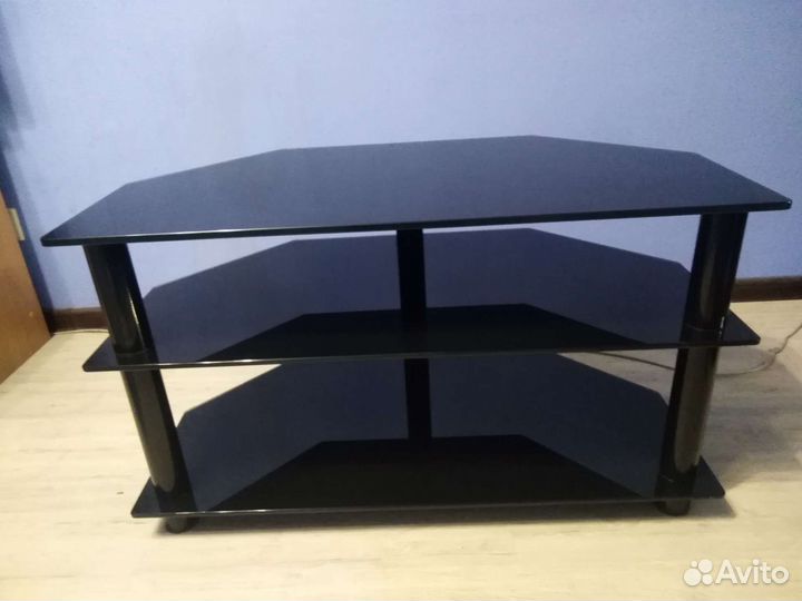 Тумба под телевизор стеклянная