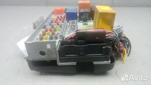 Блок предохранителей opel astra G (KNK15M301)