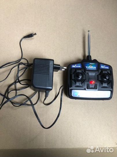 Детская машина на аккумуляторе с пультом