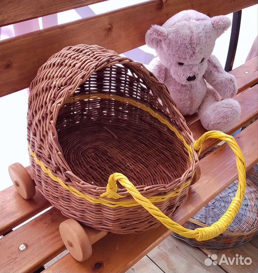 Игрушечная коляска