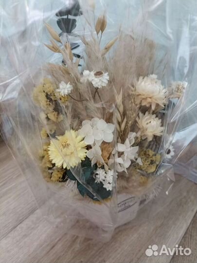 Композиция из сухоцветов