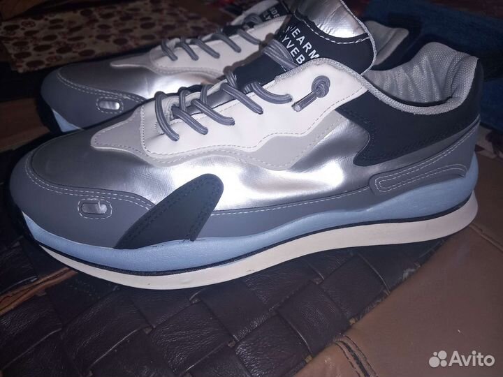 Кроссовки мужские 42 размер