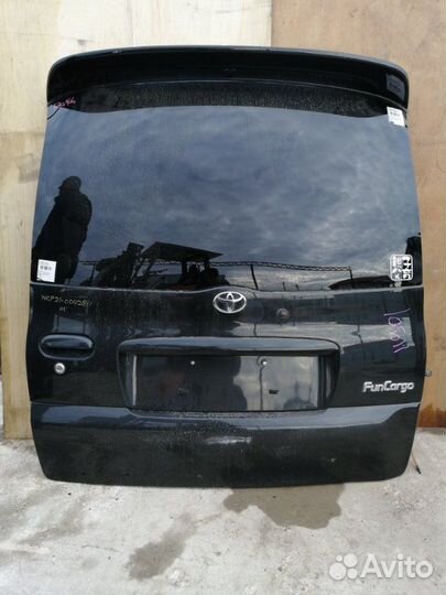 Дверь багажника Toyota Funcargo NCP20