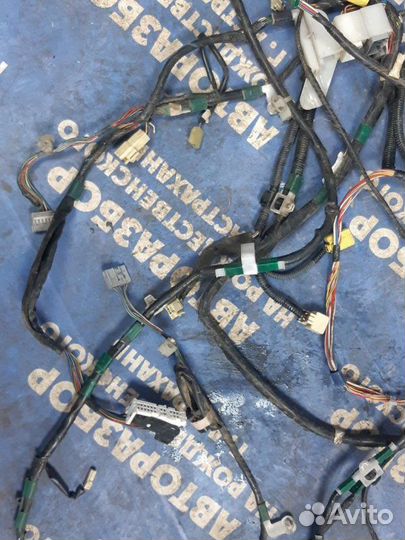 Проводка салона Toyota Corolla 120 хэтчбек 2004