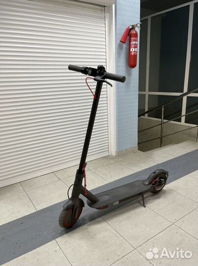 Электросамокат xiaomi m365 pro