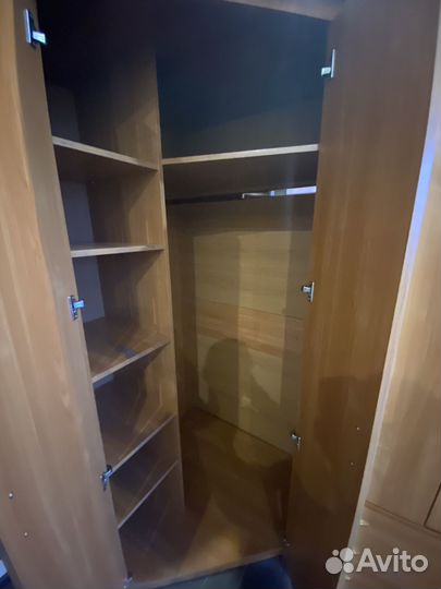 Шкаф угловой