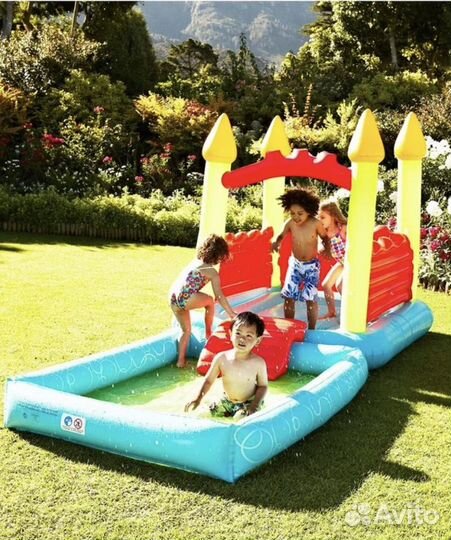 Батут Замок с мини-бассейном elc