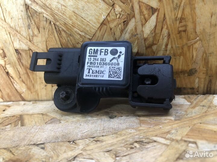 Датчик удара Opel Astra H / Zafira B