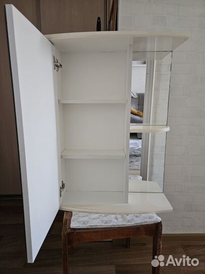 Шкаф зеркальный