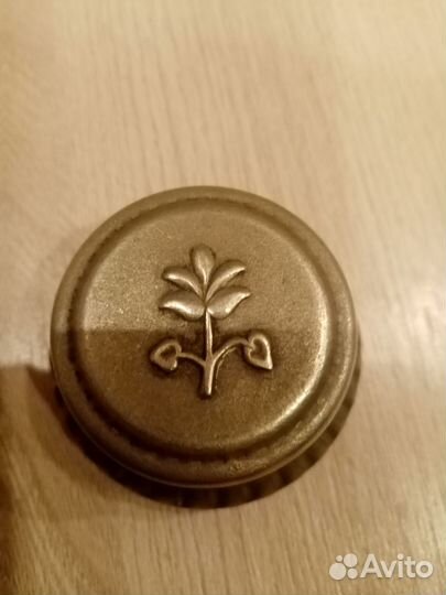 Старинный мельхиоровый флакон от сухих духов