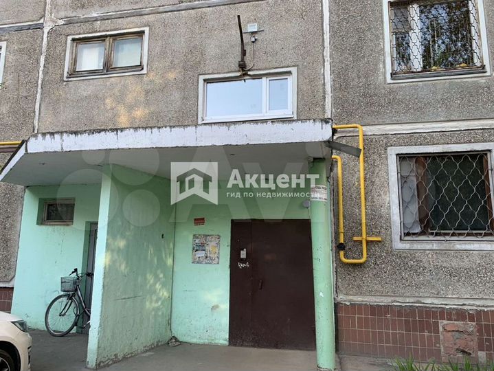 3-к. квартира, 64 м², 1/9 эт.