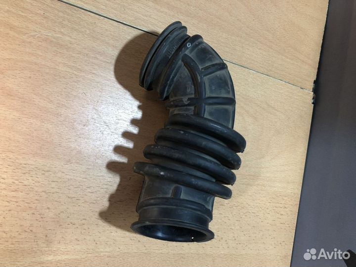 Патрубок воздушного фильтра Ford Focus III (2011—2