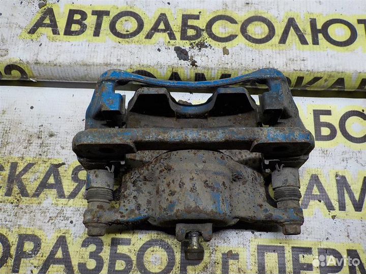 Суппорт передний правый Honda Civic 4D viii 2006