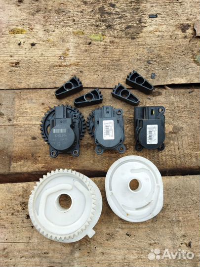 Привод заслонок отопителя Chevrolet Cruze