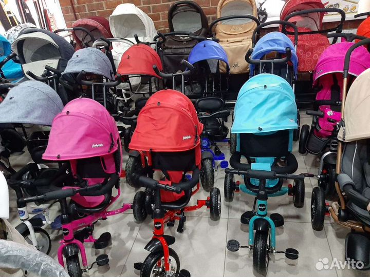 Детский трехколесный велосипед с ручкой новый