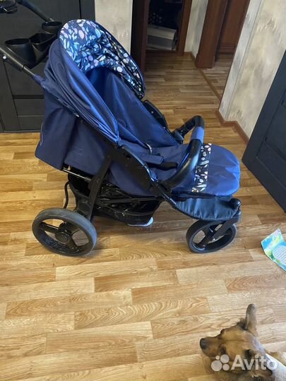 Прогулочная коляска