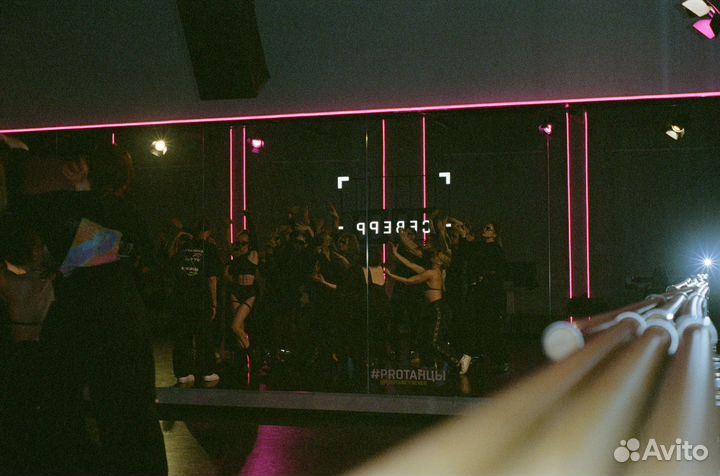 Тренер по стрип пластике, тверку и растяжке