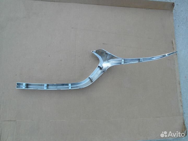 Хром решётки радиатора правый Mazda 3 BP 2019-22