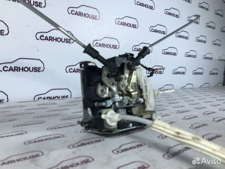 Замок двери передний правый Audi A4 B5 1.8 1998