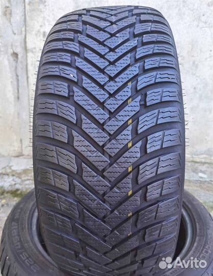 Nokian Tyres Weatherproof 225/45 R17 94V