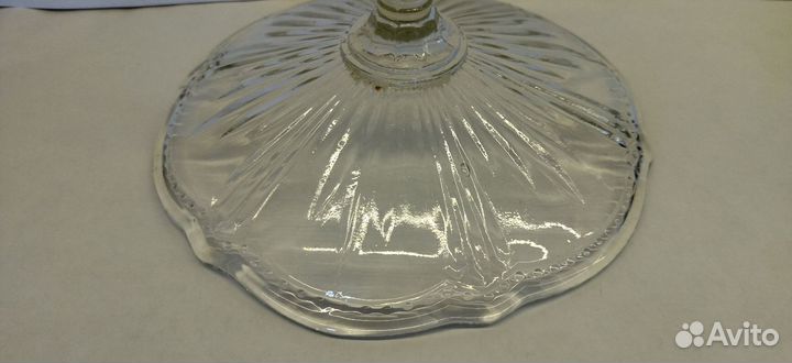 Вазочка -конфетница.12.5 см на ножке.стекло. СССР