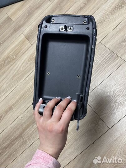 Подлокотник mitsubishi lancer 9