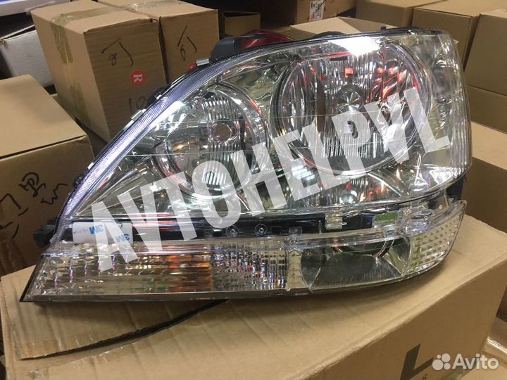 Фары Toyota harrier 10 15 Lexus rx300