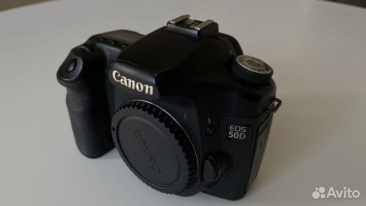 Зеркальный фотоаппарат canon 50D