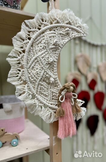 Панно макраме Луна с Ангелочком
