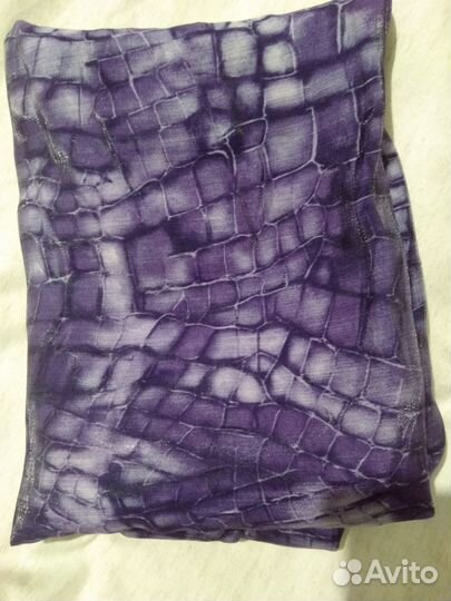 Отрез ткани. Блестящая, шелковая