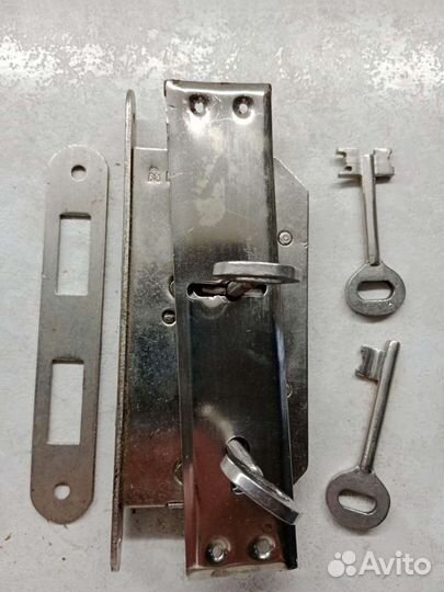 Замок врезной дверной