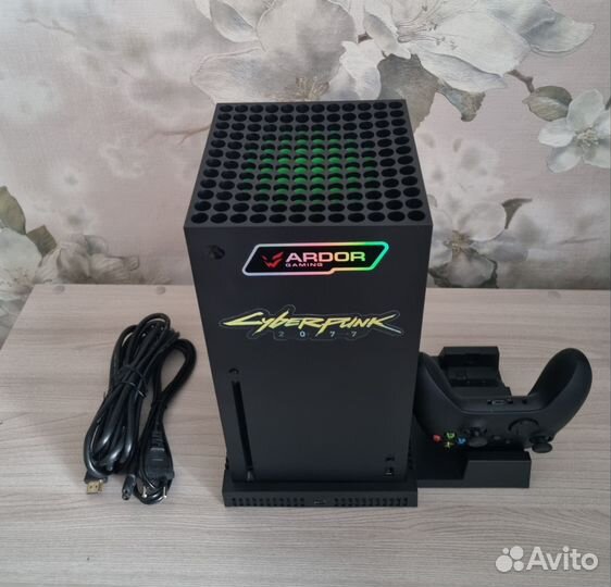 Sony PS4 Slim + 2 геймпада + 4 диска