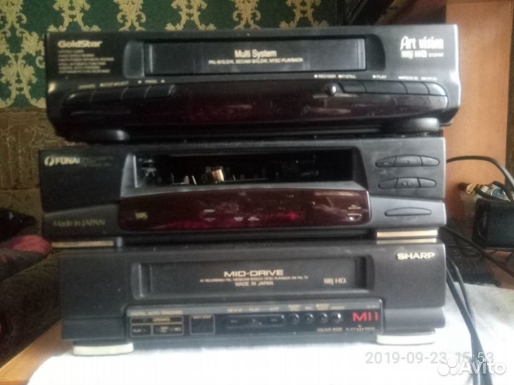 3 видеомагнитофона VNS