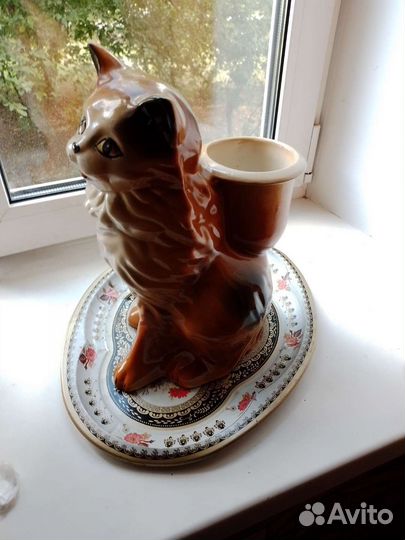 Керамическая статуэтка