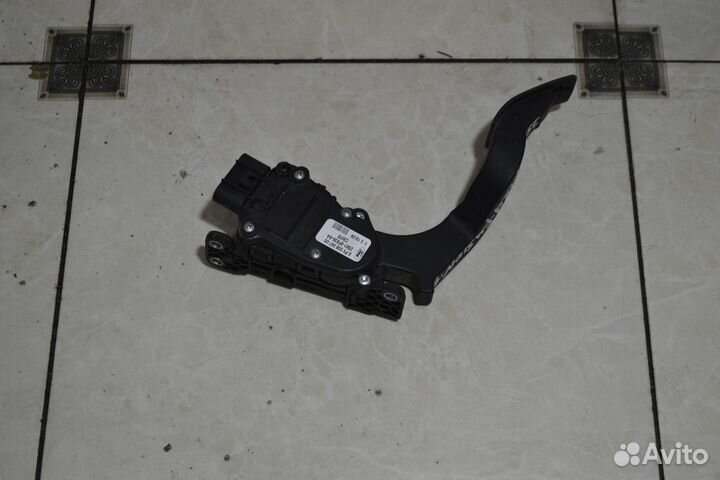 Педаль газа Ford Fusion