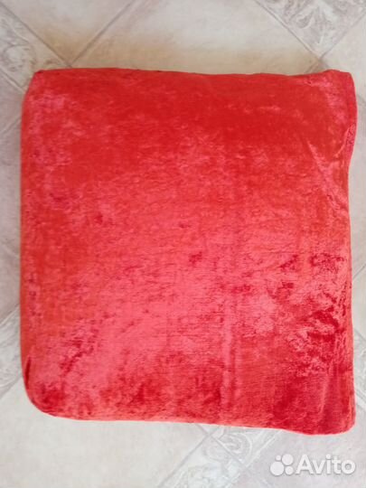 Тюль,покрывало, подушки, партьеры, вешалки