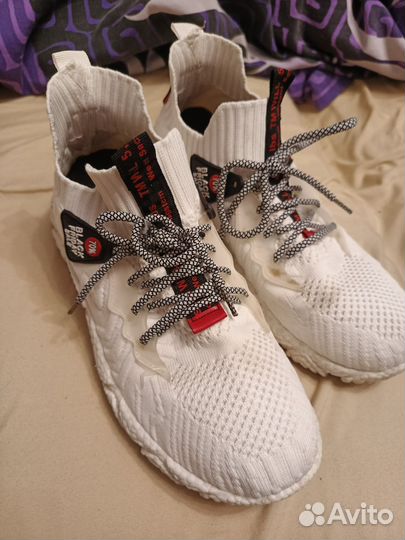 Кроссовки женские