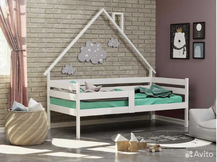 Софа из массива с бортиком Домик от 2х лет