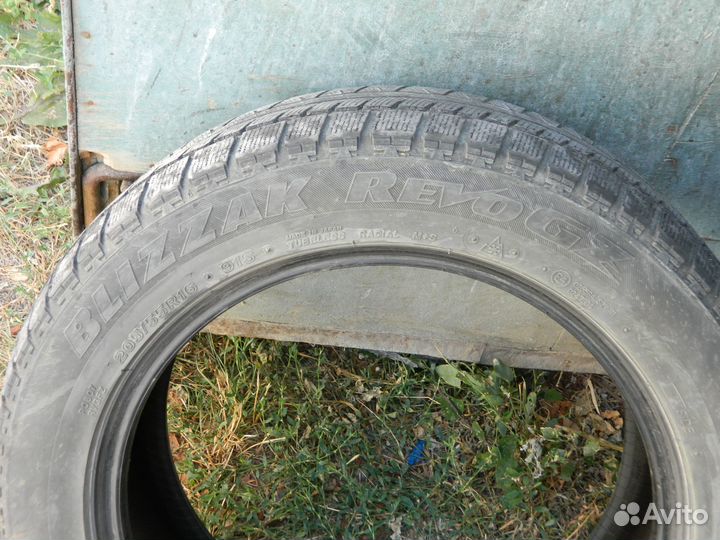 Bridgestone Blizzak Revo GZ 255/55 R16