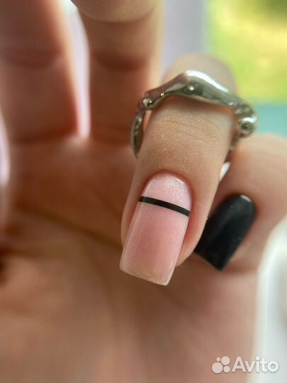 Нужна модель на маникюр