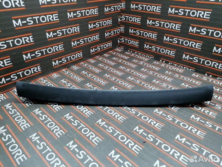 Обшивка двери багажника Volkswagen Touareg 7L BHK